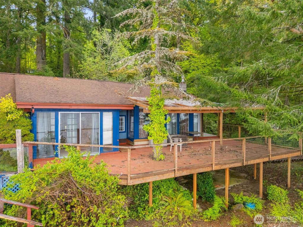 Photo of 6105 Elizan Drive NW, Olympia, WA 98502 (MLS # 2517513)