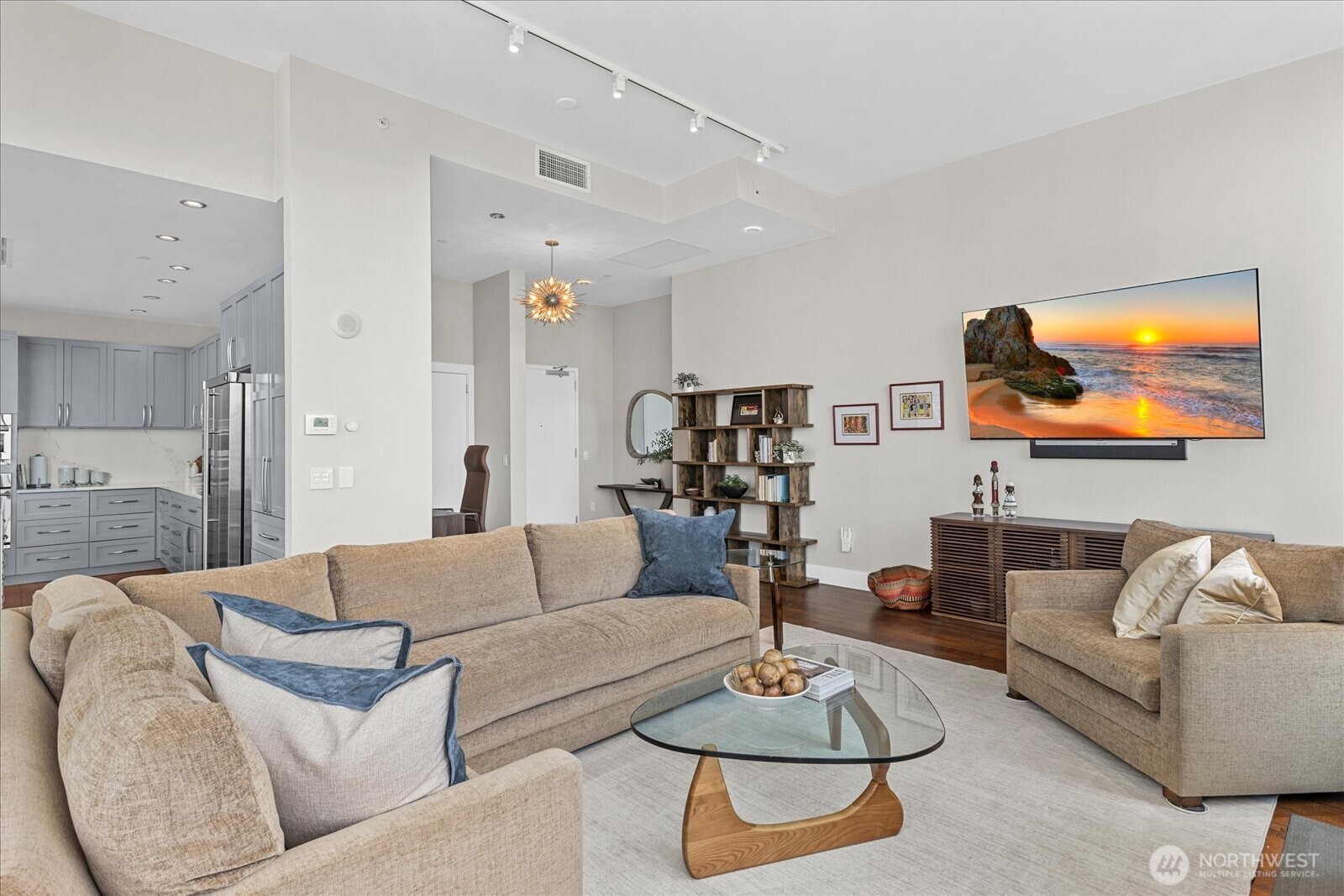 900 Lenora Street 1203