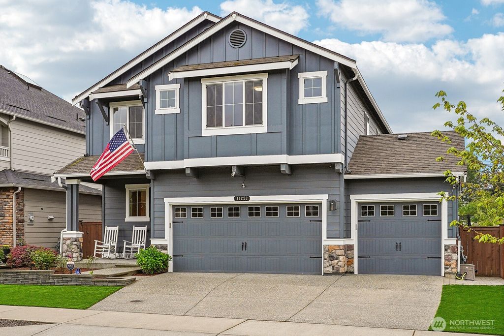 Photo of 11223 SE 252nd Street, Kent, WA 98030 (MLS # 2510160)
