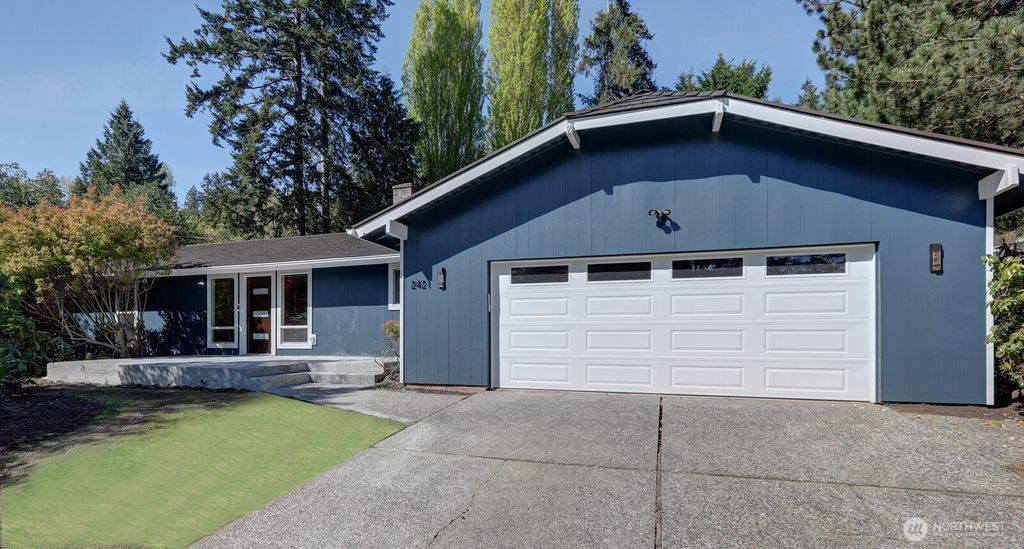 Photo of 2421 179th Avenue NE, Redmond, WA 98052 (MLS # 2362305)