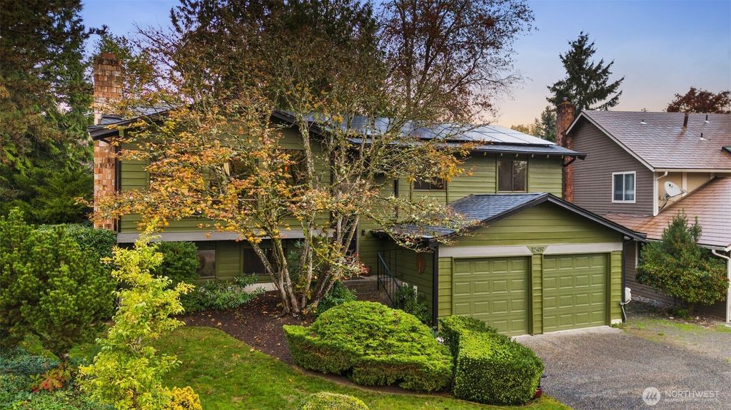 Photo of 12419 106th Place NE, Kirkland, WA 98034 (MLS # 2360680)