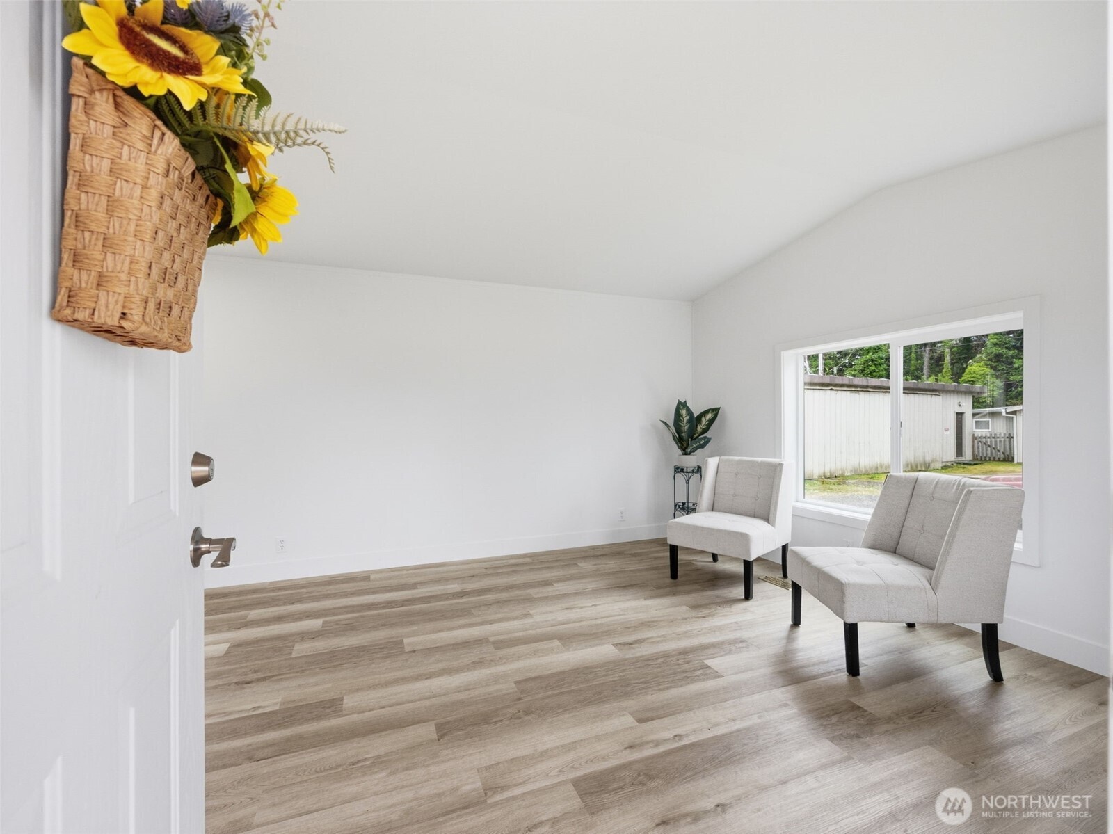 22212 Pacific Way 11