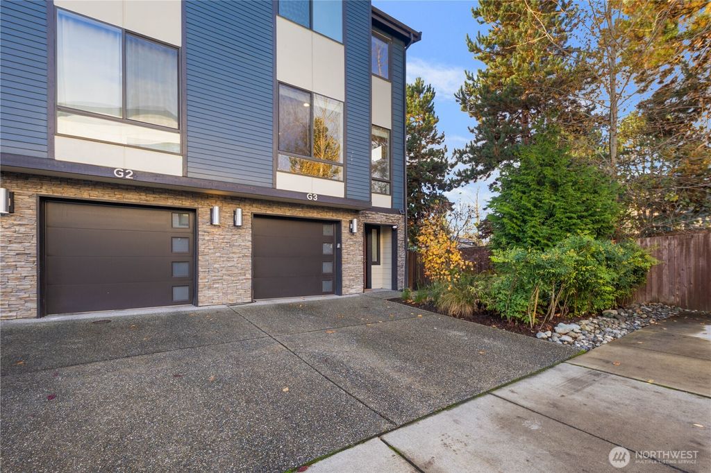Photo of 729 112th Street SW #G3, Everett, WA 98204 (MLS # 2459149)