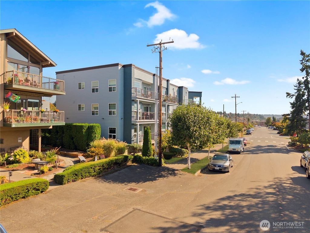 Photo of 22226 6th Avenue S #201, Des Moines, WA 98198 (MLS # 2437508)