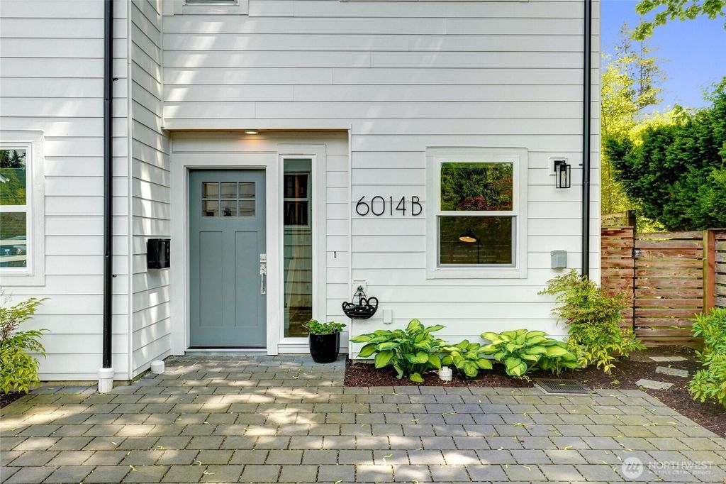 Photo of 6014 40th Avenue NE #B, Seattle, WA 98115 (MLS # 2388984)