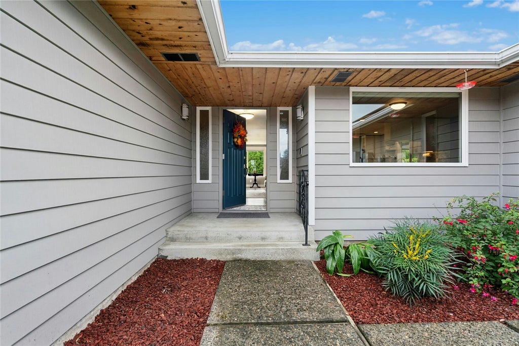 Photo of 816 91 Place SE, Everett, WA 98208 (MLS # 2599132)