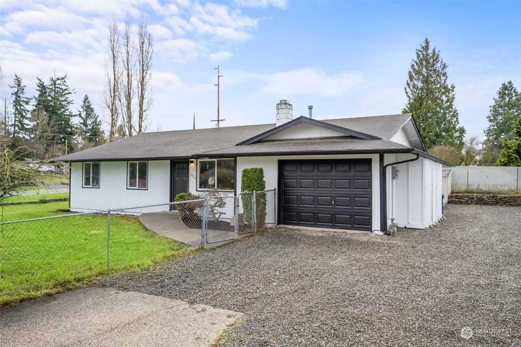 Photo of 4715 S 285th Place, Auburn, WA 98001 (MLS # 2196615)