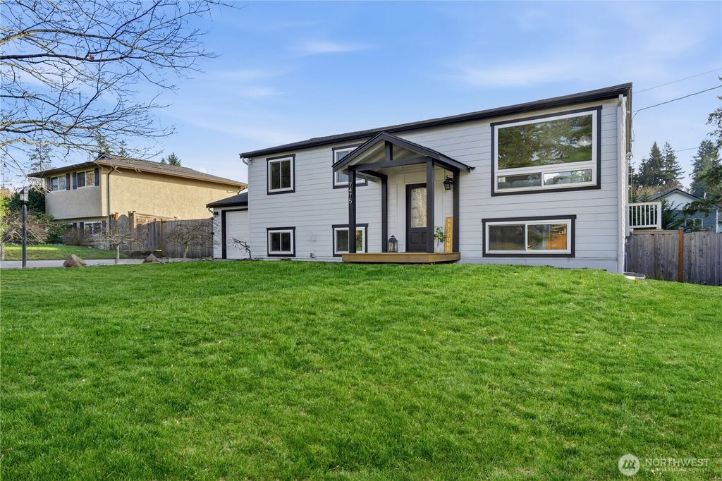Photo of 7475 NE 146th St St, Kenmore, WA 98028 (MLS # 2468948)