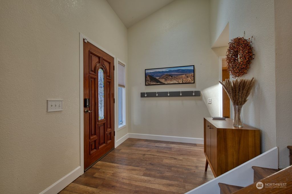 Photo of 5027 136th Street SE, Snohomish, WA 98296 (MLS # 2138045)