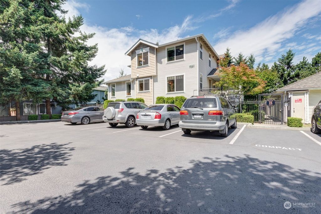 Photo of 7031 196th Street SW #B201, Lynnwood, WA 98036 (MLS # 2139351)