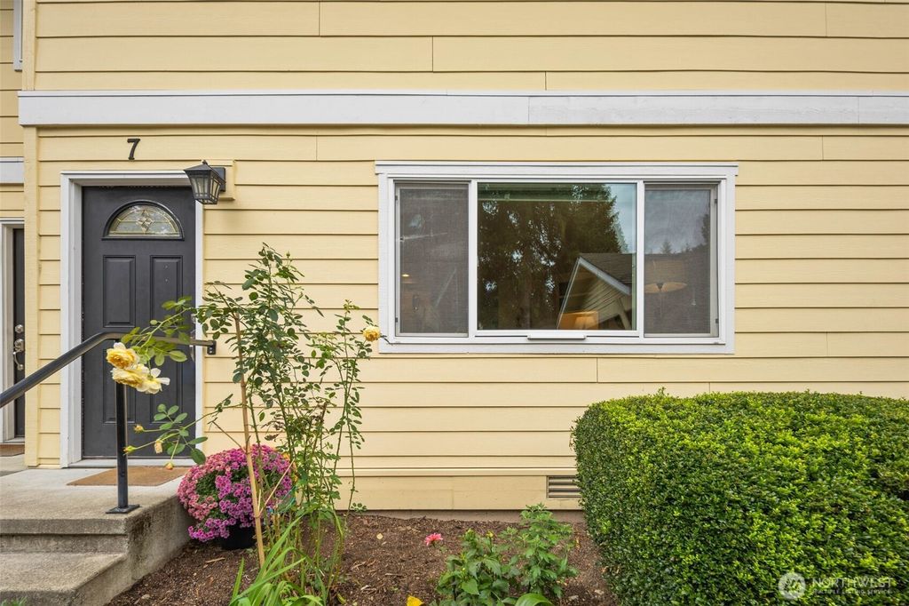 Photo of 14606 NE 51st Street #C7, Bellevue, WA 98007 (MLS # 2433174)