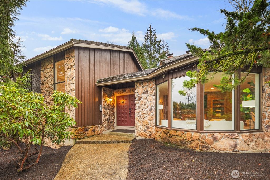 Photo of 25330 215th Place SE, Maple Valley, WA 98038 (MLS # 2461245)