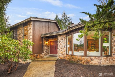 Photo of 25330 215th Place SE, Maple Valley, WA 98038 (MLS # 2461245)