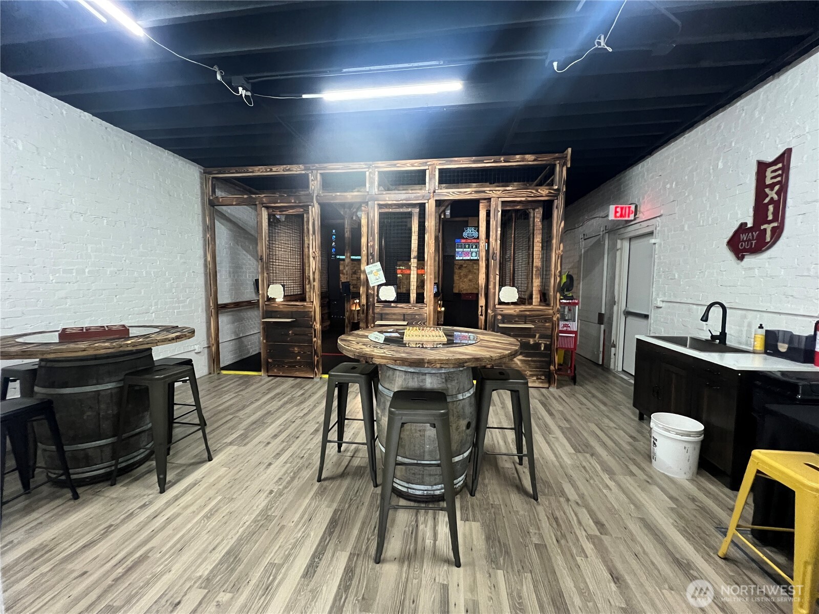 255 Market Boulevard N A&B