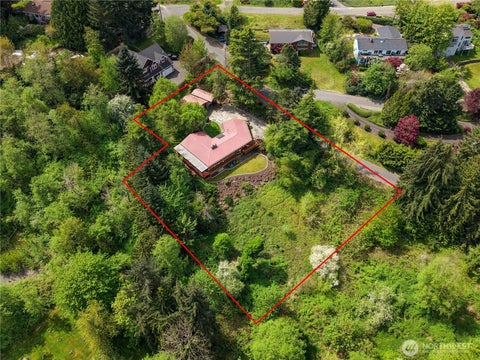 Photo of 1243 25th Street SE, Puyallup, WA 98372 (MLS # 2513933)