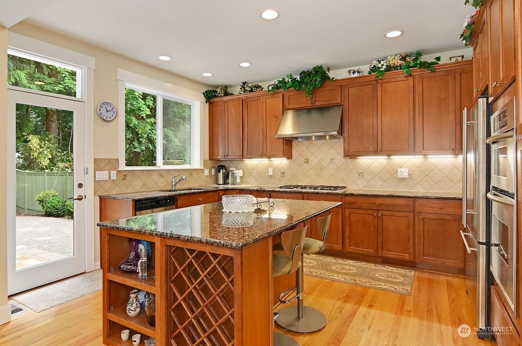 Photo of 8612 140th Avenue SE, Newcastle, WA 98059 (MLS # 2202019)