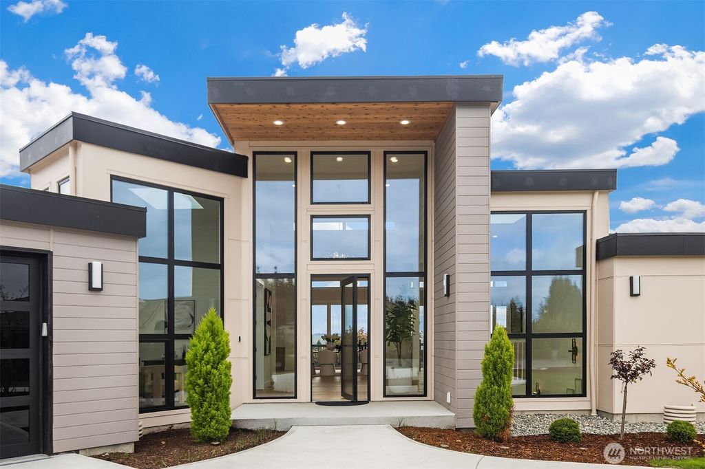 Photo of 1810 91st Place NE, Clyde Hill, WA 98004 (MLS # 2510602)