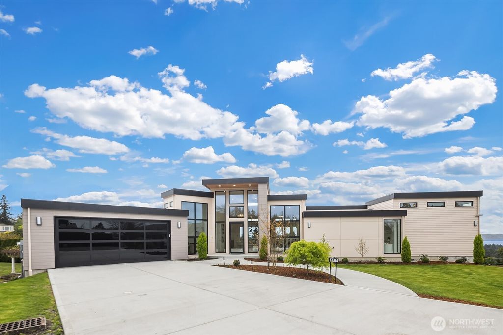 Photo of 1810 91st Place NE, Clyde Hill, WA 98004 (MLS # 2510602)