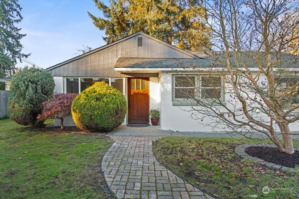 Photo of 1320 N 188th Street, Shoreline, WA 98133 (MLS # 2179894)