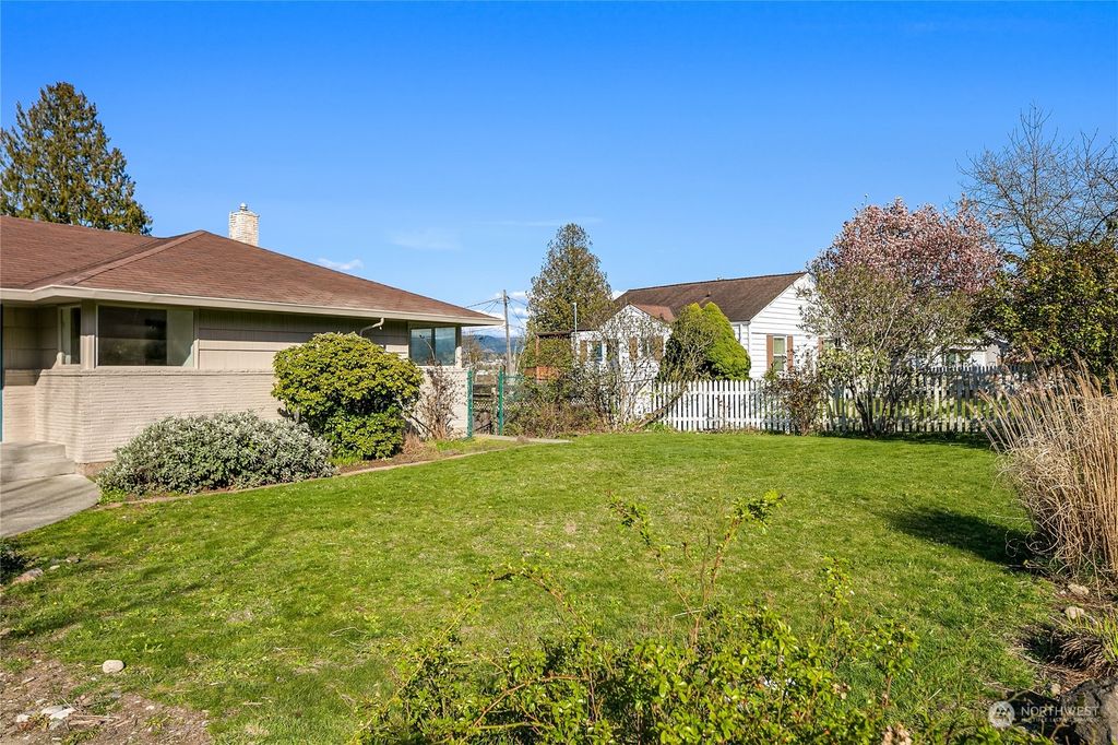 Photo of 10640 Forest Avenue S, Seattle, WA 98178 (MLS # 2053744)