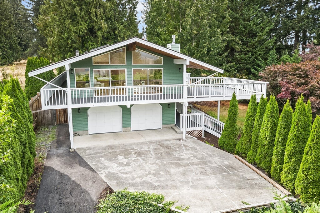 Photo of 13430 Kenwanda Dr DR, Snohomish, WA 98296 (MLS # 2583285)