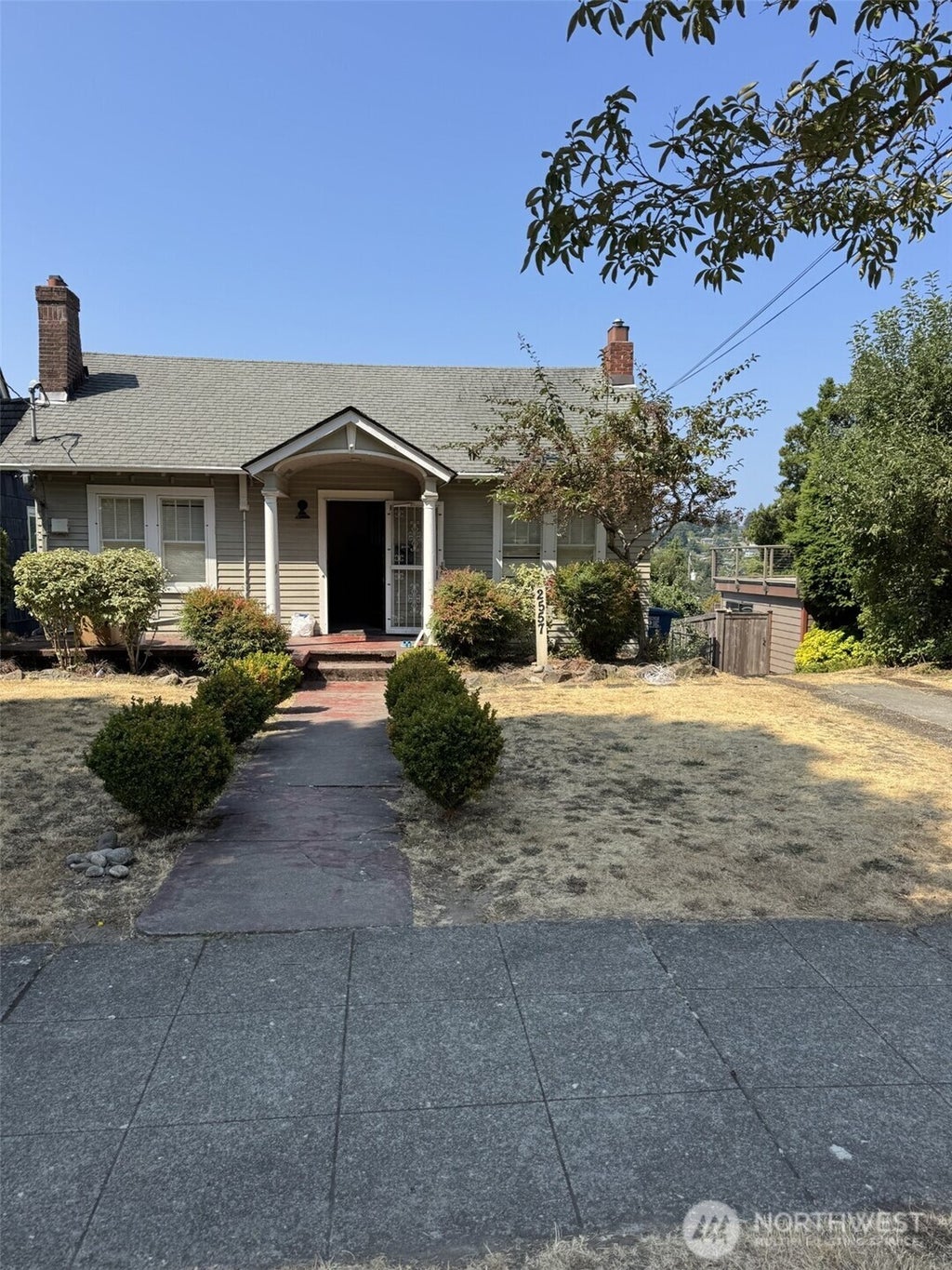 Photo of 2557 28th Avenue W, Seattle, WA 98199 (MLS # 2570224)
