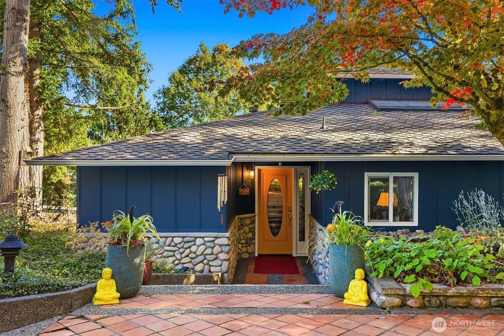 Photo of 24025 75th Avenue SE, Woodinville, WA 98072 (MLS # 2469661)