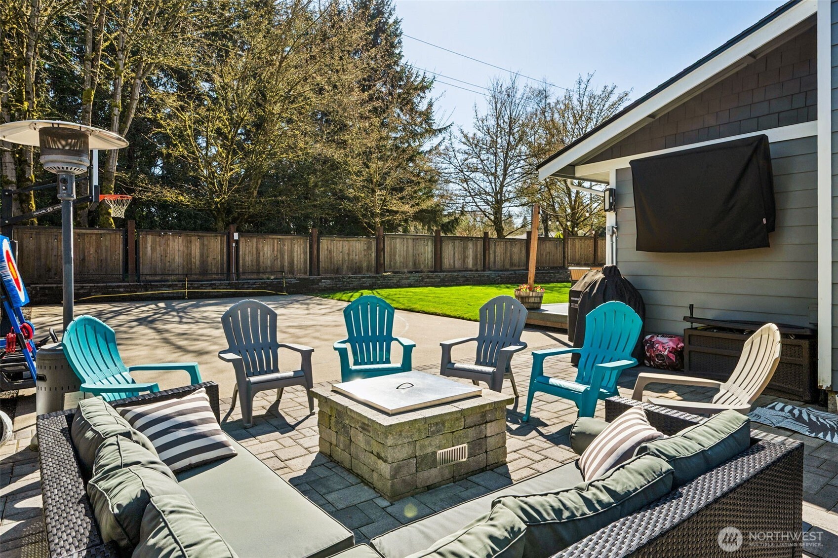 1917 Allegro Drive SE