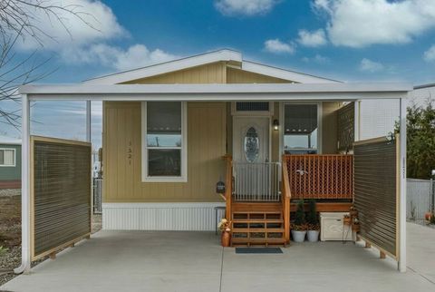 Photo of 1221 Arkansas Drive, Walla Walla, WA 99362 (MLS # 2489405)