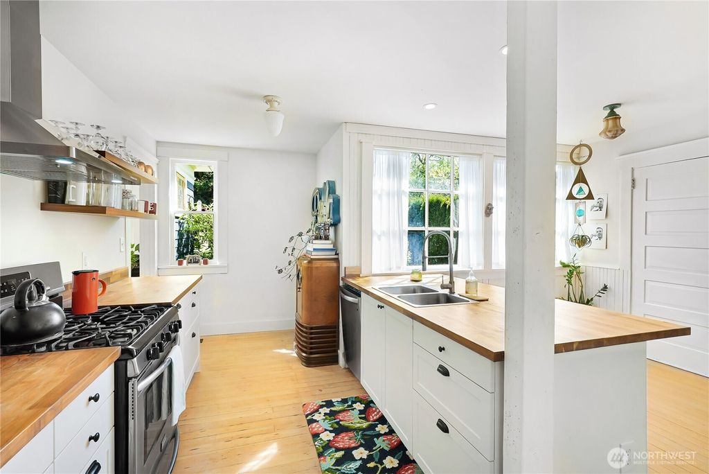 listing image 9365847049195880495