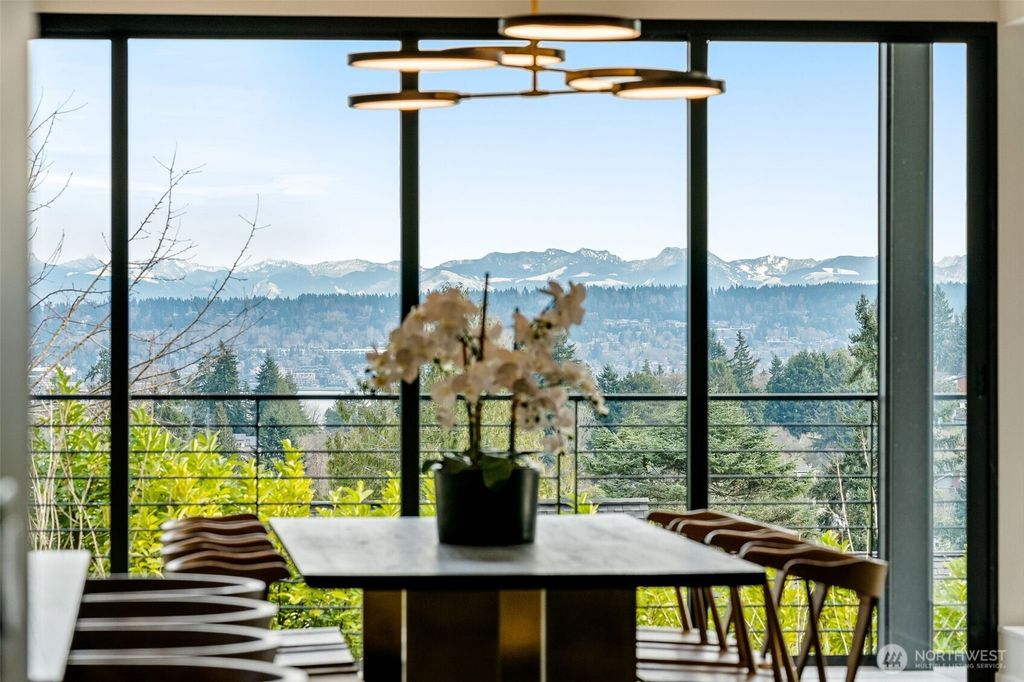 Photo of 6038 50th Avenue NE, Seattle, WA 98115 (MLS # 2498683)