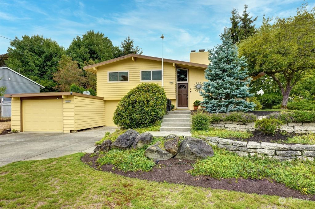 Photo of 15908 SE 4th Street, Bellevue, WA 98008 (MLS # 2143644)