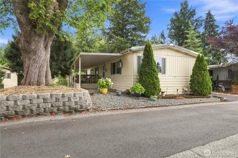 Photo of 18425 NE 95th Street #176, Redmond, WA 98052 (MLS # 2569934)
