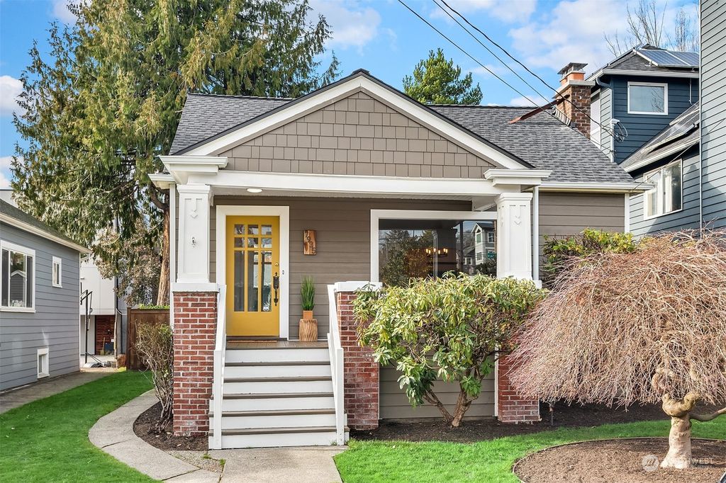 Photo of 7935 Wallingford Avenue N, Seattle, WA 98103 (MLS # 2031326)