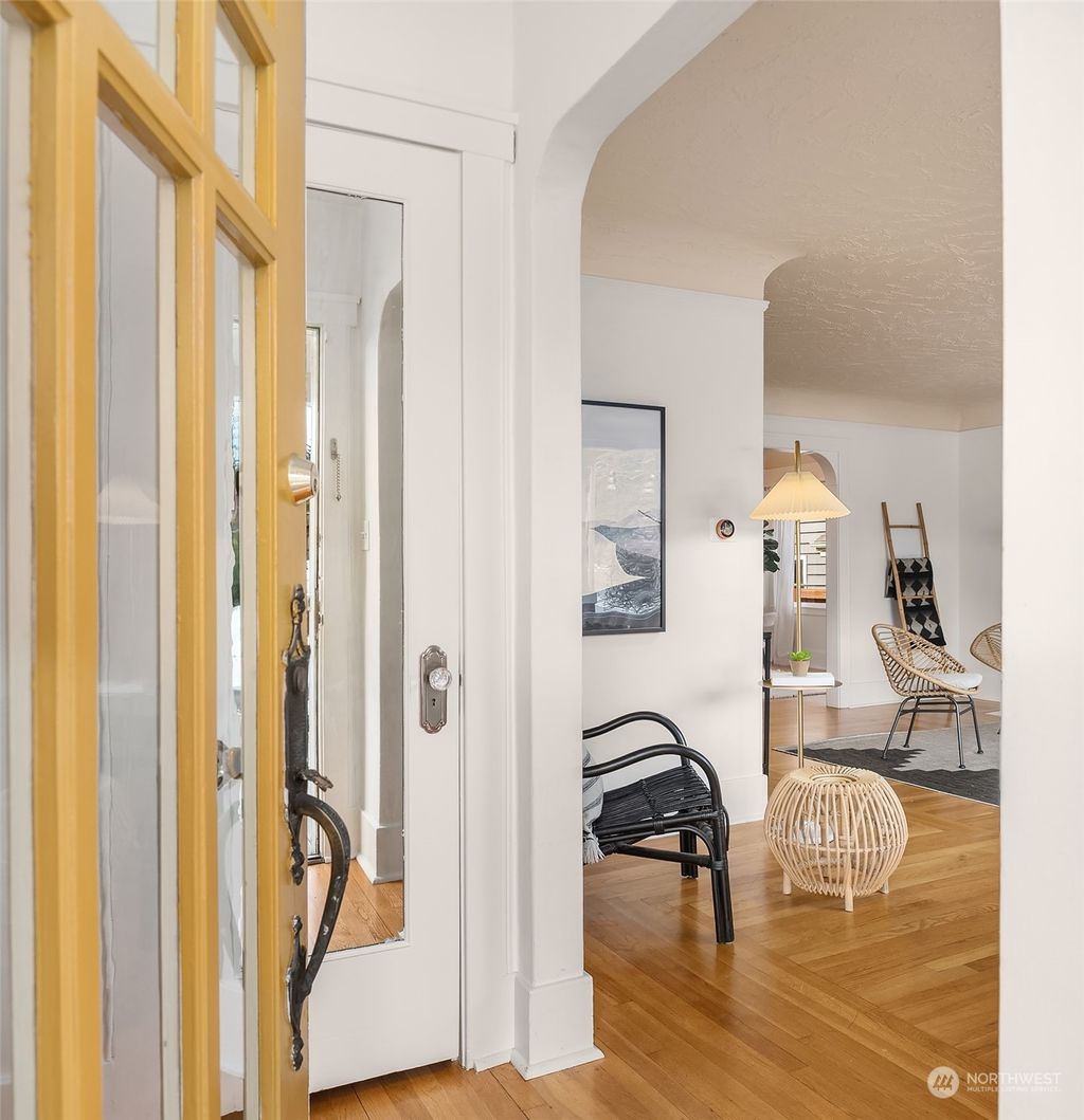 Photo of 7935 Wallingford Avenue N, Seattle, WA 98103 (MLS # 2031326)