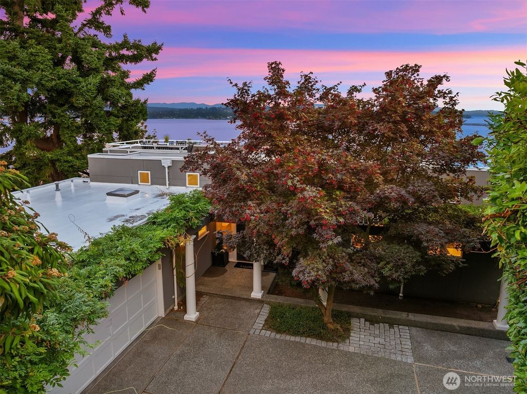 Photo of 3638 49th Avenue NE, Seattle, WA 98105 (MLS # 2472967)