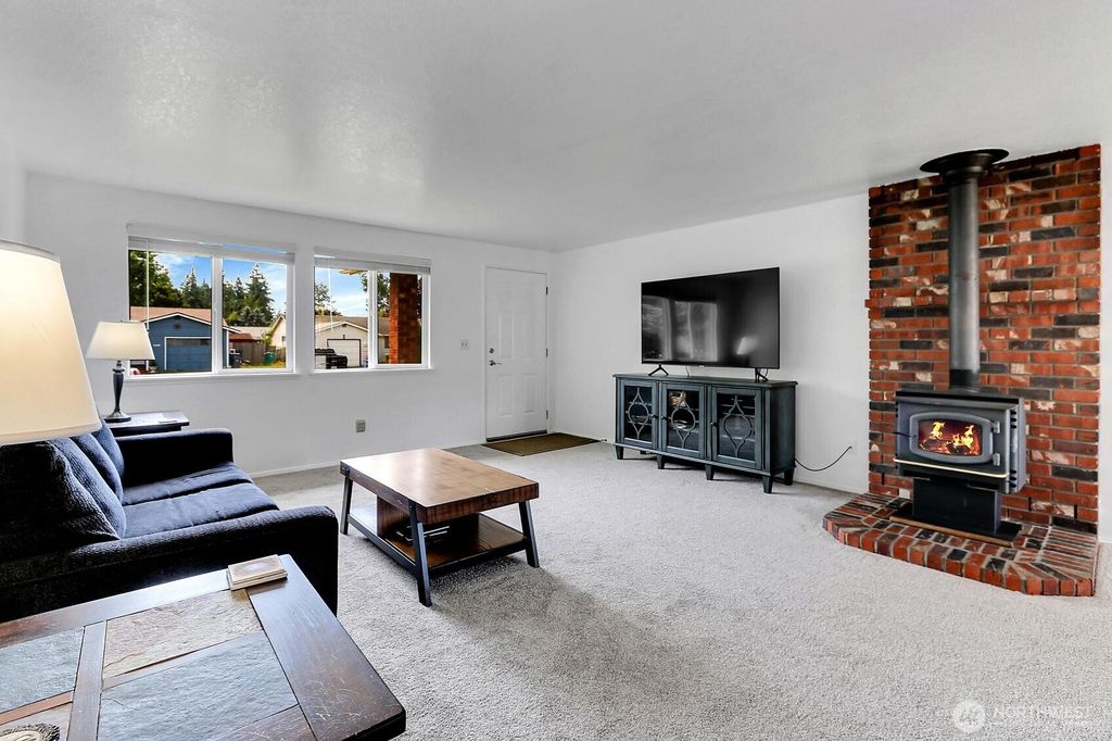 Photo of 4329 125th Place NE, Marysville, WA 98271 (MLS # 2400470)