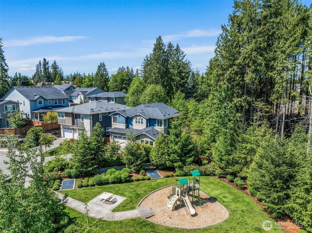 Photo of 21888 SE 5TH Place, Sammamish, WA 98074 (MLS # 2525613)