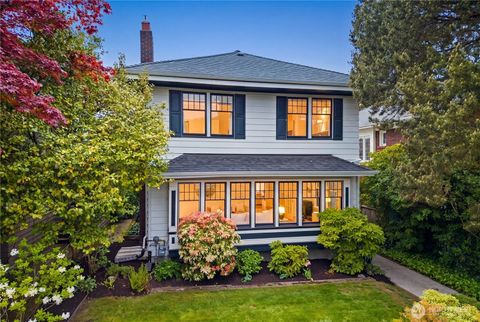 Photo of 5265 16th Avenue NE, Seattle, WA 98105 (MLS # 2514310)