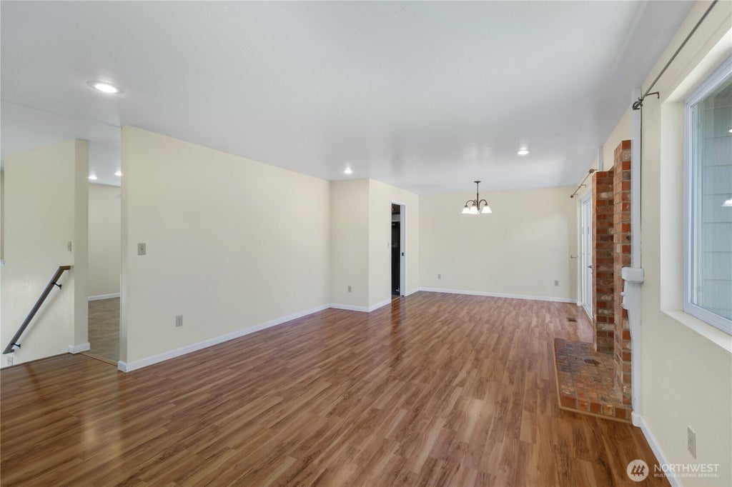 Photo of 11100 NE 132nd Place, Kirkland, WA 98034 (MLS # 2534322)