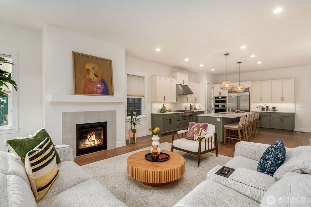 listing image 9362905865107428261