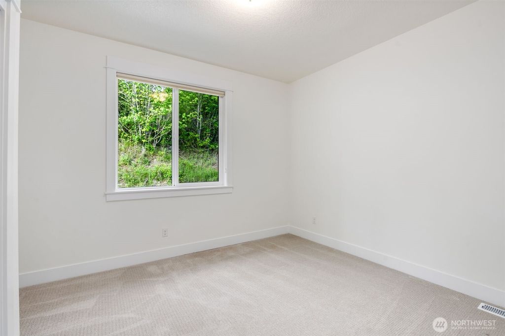 listing image 9367727107443230010