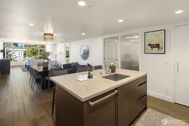588 Bell Street 813S #813S, Seattle