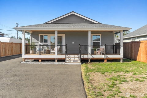 Photo of 842 N Montesano Street, Westport, WA 98595 (MLS # 2586042)