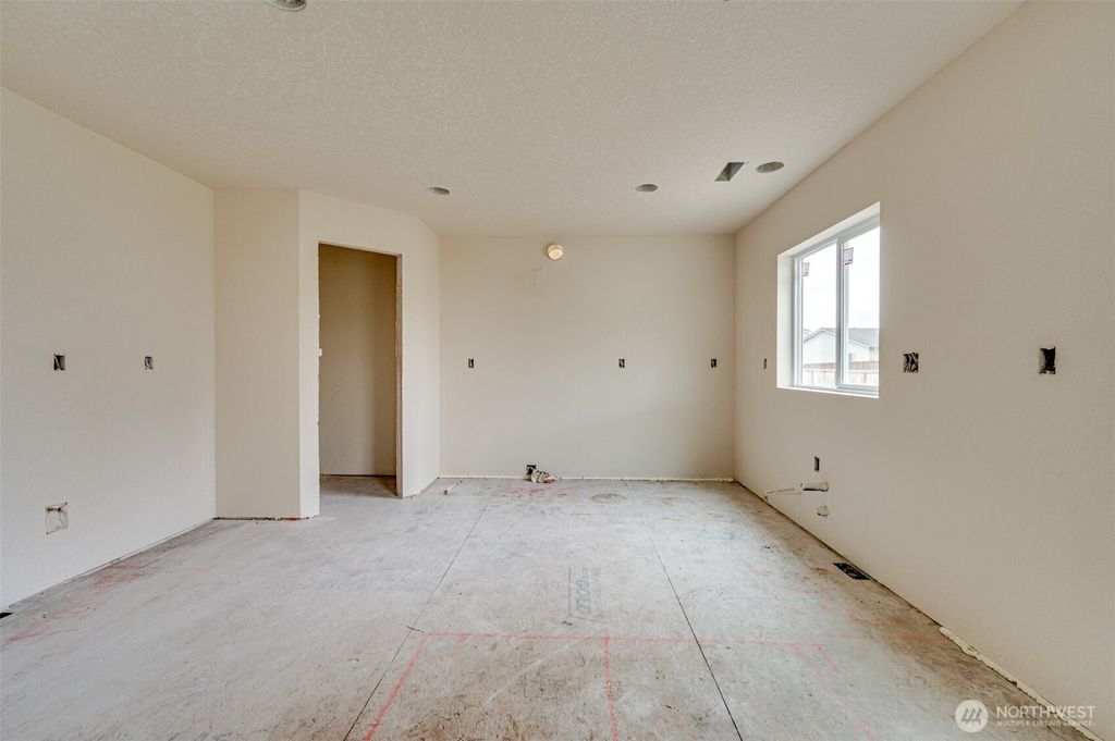 Photo of 2010 Henderson Way, Longview, WA 98632 (MLS # 2460098)