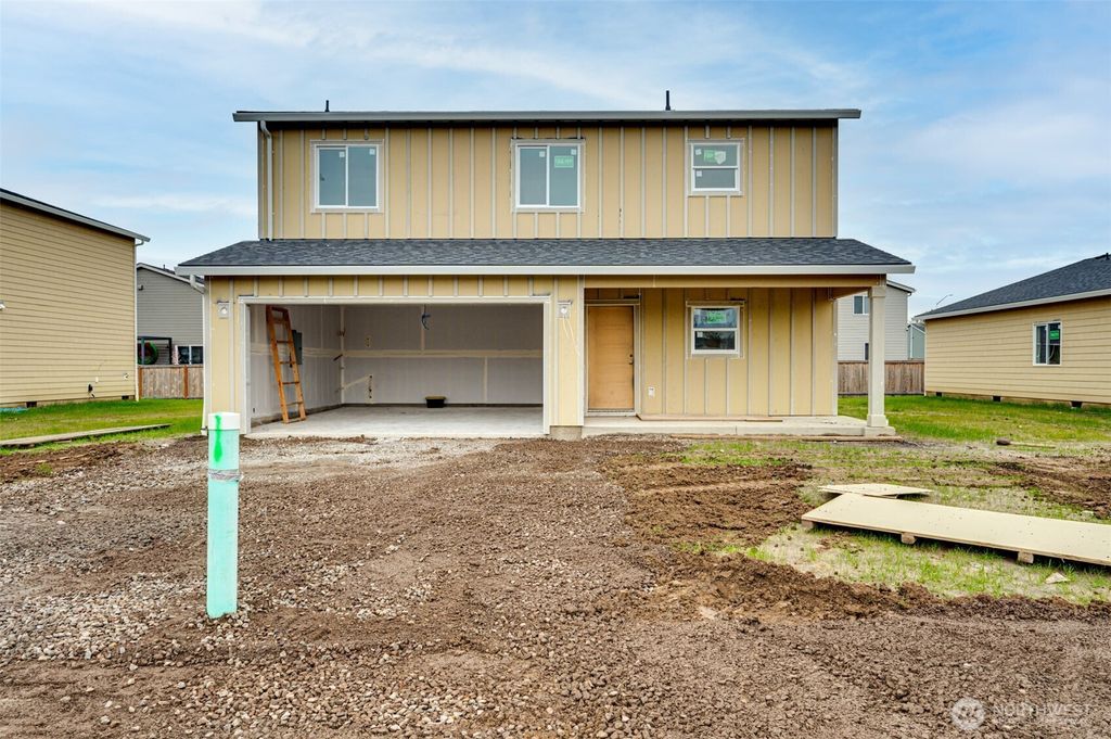 Photo of 2010 Henderson Way, Longview, WA 98632 (MLS # 2460098)