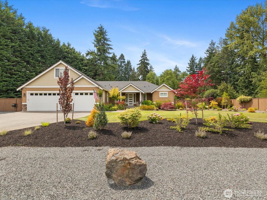 Photo of 16630 Snohomish Avenue, Snohomish, WA 98296 (MLS # 2418656)