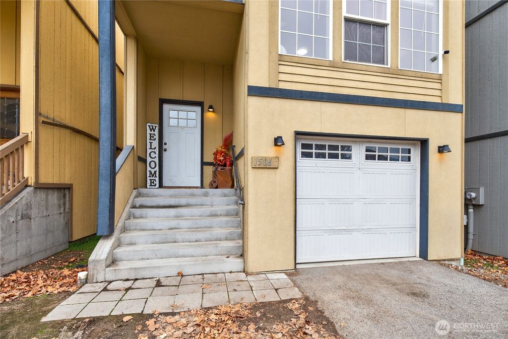 Photo of 1506 Historic Lane, Wenatchee, WA 98801 (MLS # 2480839)