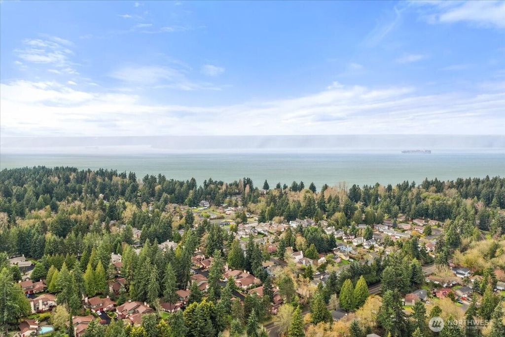 Photo of 31917 45th Place SW #C, Federal Way, WA 98023 (MLS # 2497651)