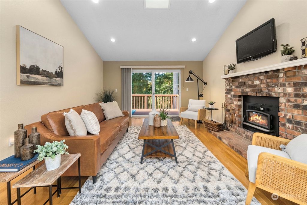 Photo of 31815 34th Place SW #78, Federal Way, WA 98023 (MLS # 2314978)